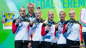 podium wag q sfe03324 copia simone ferraro ph